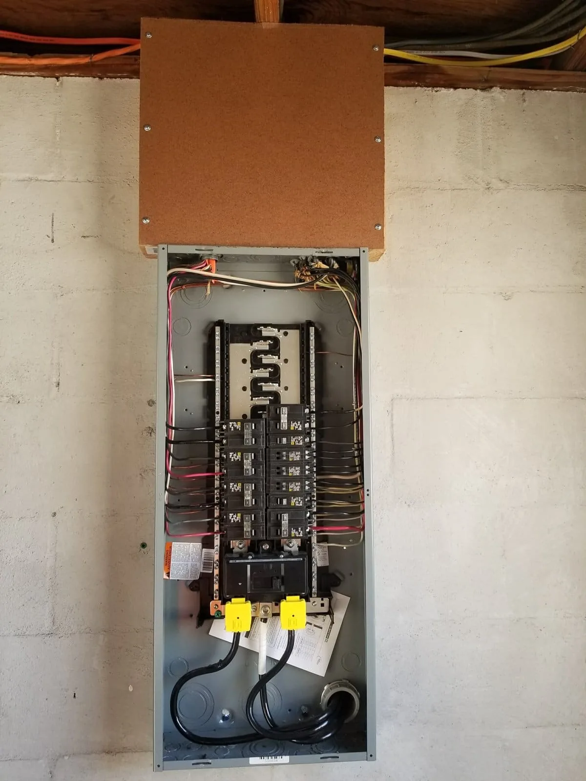 Upgraded electrical panel with generator transfer switch in Tampa Bay
